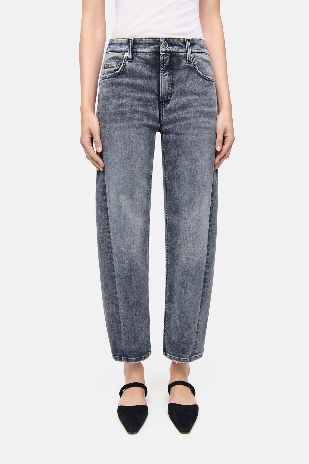 Graue O-Shape Jeanshose aus Superstretch-Denim mit 5-Pocket-Design, aus 91% Baumwolle, 6% Elastomultiester T400, 3% Elasthan.