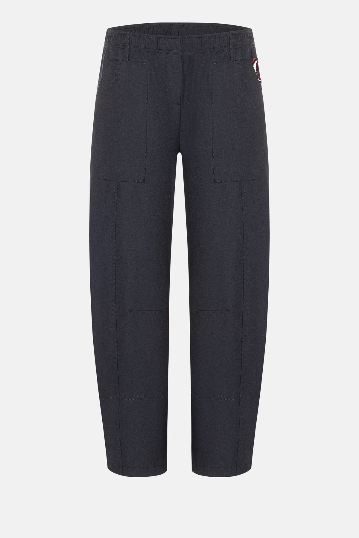 Navyfarbene O-Shape Hose aus 67% Polyester, 4% Elasthan, 29% Viskose, mit elastischem Bund und großen aufgesetzten Taschen.